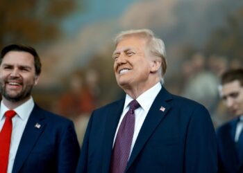 La Unión Europea y Estados Unidos logran un acuerdo comercial para solucionar su disputa arancelaria.