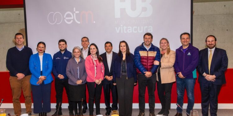 Colaboración entre varios alcaldes de la RM y EtM.