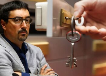 “Ningún banco lo detectó”: Senador Latorre exige levantar secreto bancario tras millonario lavado del Tren de Aragua