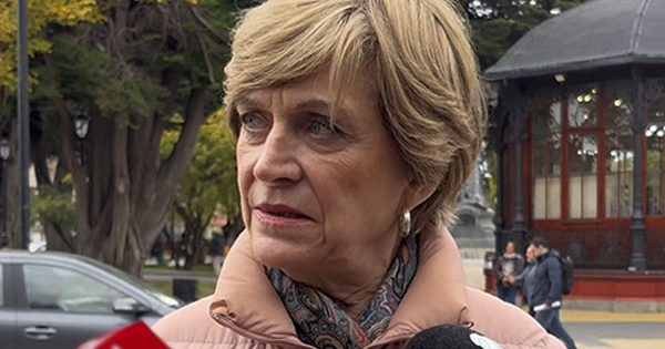 Evelyn Matthei denuncia una campaña «asquerosa» en su contra por los rumores de alzhéimer.