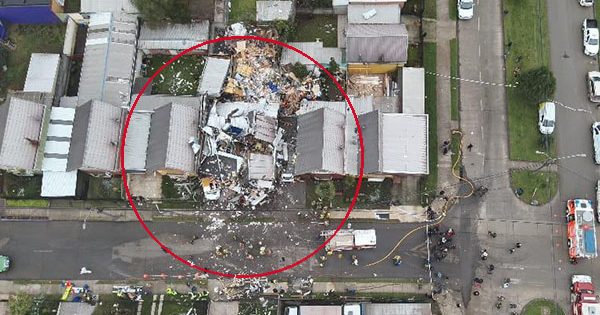 [VIDEO] Tremenda explosión destroza casa en Temuco y deja a una persona fallecida