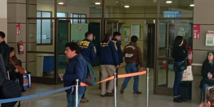 Adulto mayor que mató a su esposa permanece internado en el Hospital de Los Ángeles.