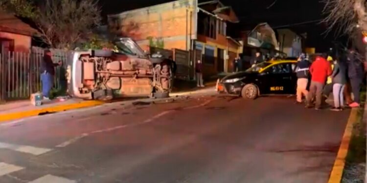 Accidente con volcamiento deja a una persona gravemente herida en Nacimiento.