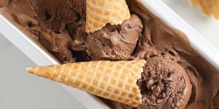 Empresa de helados en Chile enfrenta dificultades: intenta evitar la quiebra ante millonarias deudas.