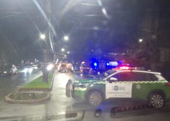 Un incendio impactó a un establecimiento comercial en el sector sur de Los Ángeles.