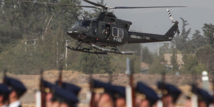 Ordenan cárcel preventiva para cinco exfuncionarios de la FACh imputados por tráfico de ketamina.