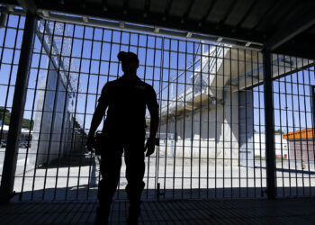 Imputado por homicidio es violentamente agredido en la cárcel de Talca: Fiscalía señala formalmente a uno de los agresores.