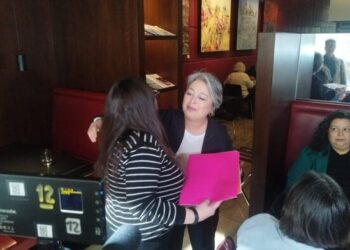 J. Jara y J.A. Kast hablan sobre la cumbre de dirigentes progresistas que se hará el lunes.