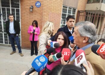 Reacciones políticas por el apoyo de la DC a Jeannette Jara.