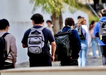 El Consejo Fiscal Autónomo alerta a la Comisión de Hacienda acerca de los riesgos del proyecto de financiamiento para la educación superior.