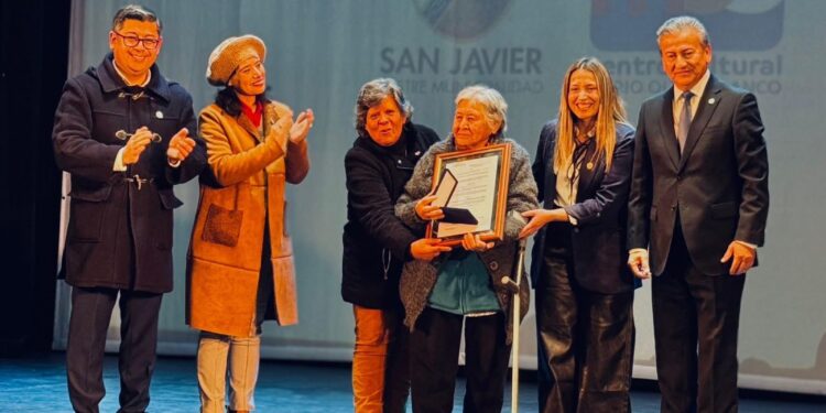 La tradición como labor: San Javier homenajeó a quienes preservan su legado cultural.