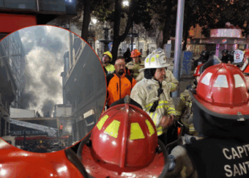 Incendio en edificio de Santiago ya lleva más de 18 horas: el fuego empezó en el antiguo cine.