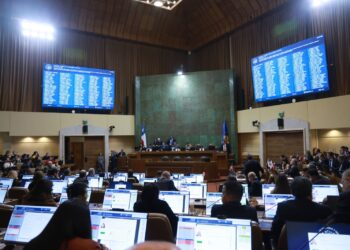Chile refuerza el control de carga con nueva ley de pesaje obligatorio.