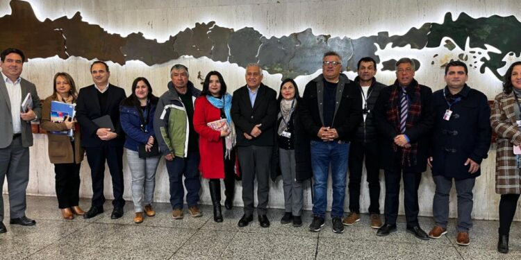 El diputado Barrios se reúne por el muelle en Algarrobo y anuncia que «hemos dejado encaminadas las soluciones».