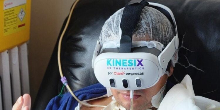 Se utilizan lentes 3D de realidad inmersiva para la rehabilitación de pacientes en la UCI del Hospital Dr. Eduardo Pereira de Valparaíso.