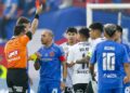 Marcelo Díaz fue severamente sancionado por agredir a Esteban Pavez en el Superclásico.