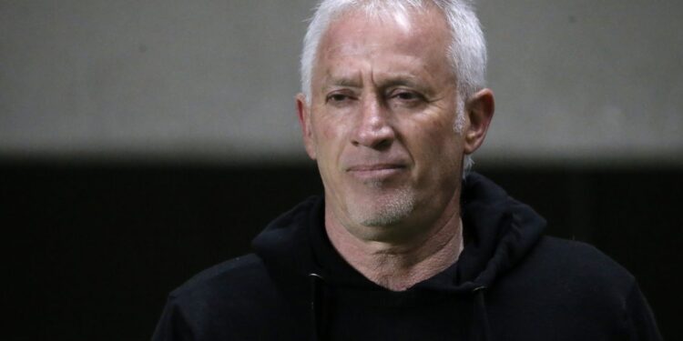 Magallanes cayó frente a Recoleta y sigue sin obtener victorias con Ivo Basay al mando.