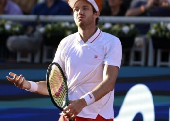 Nicolás Jarry tuvo un debut y una salida temprana en el ATP de Kitzbühel al perder contra Van de Zandschulp.