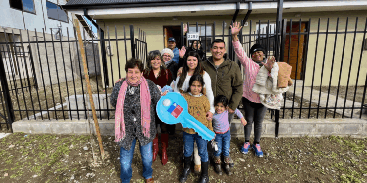 La espera ha valido la pena: nuevas viviendas transforman la vida de 43 familias en Lontué.