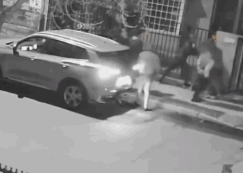 Robo al acecho en Lampa: vecino se las jugó y detuvo a una banda mientras intentaban entrar a su casa.