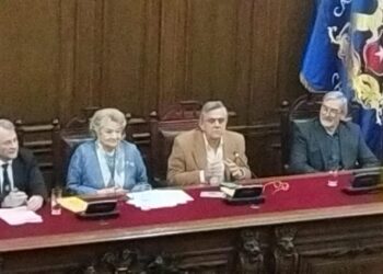 Pablo Longueira indica que la candidatura de E. Matthei pasará por “15 días clave”.