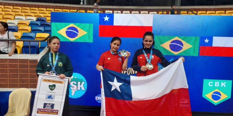 De Molina al podio: karateca infantil obtiene medalla de oro en el Sudamericano de Brasil.