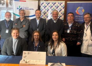 Donan un cistoscopio al Hospital Sótero del Río.