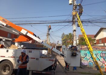 CGE avanza con su plan de mantención anual en comunas de la zona oriente de la RM.