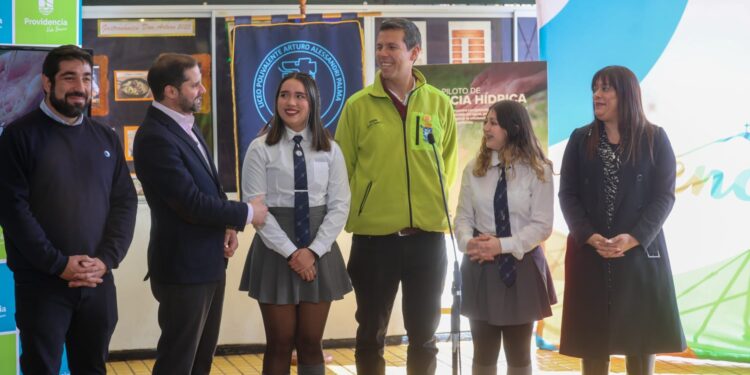 Renca y Providencia ponen en marcha un proyecto escolar de ahorro de agua con apoyo del BID.