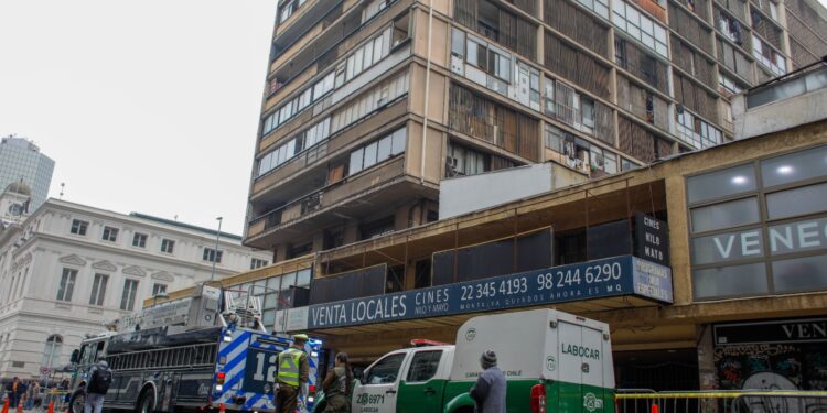Municipio de Santiago respalda a quienes fueron afectados por el incendio.