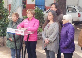 Presidente del Senado aconseja a E. Matthei en su campaña: “Destacar sin atacar”