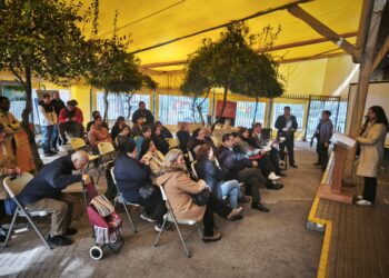 CESFAM Arauco celebra un nuevo aniversario y rinde homenaje póstumo a una funcionaria emblemática.