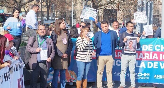 Alcaldes se movilizan y exigen más apoyo al Gobierno para dar con el paradero de la concejala desaparecida.