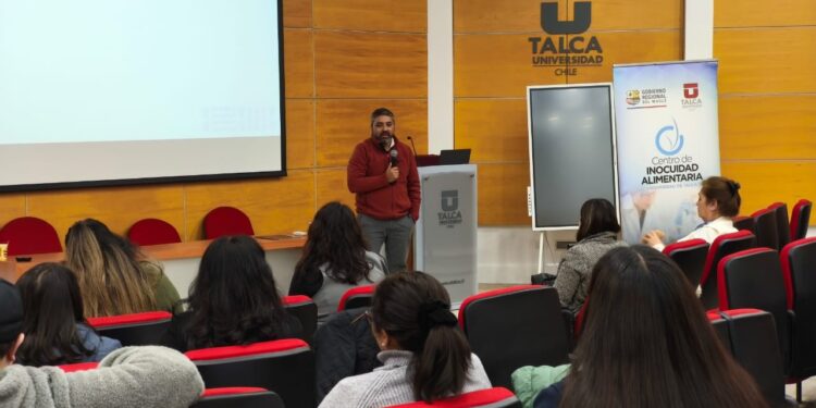 En Curicó, se forman a operadores de servicios sanitarios rurales para optimizar la gestión del agua potable y el saneamiento en áreas rurales.