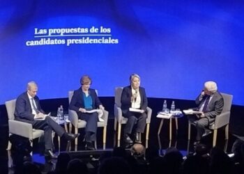 Ahora sobre economía: Kast, Jara y Matthei se tiran la pelea en la SOFOFA.