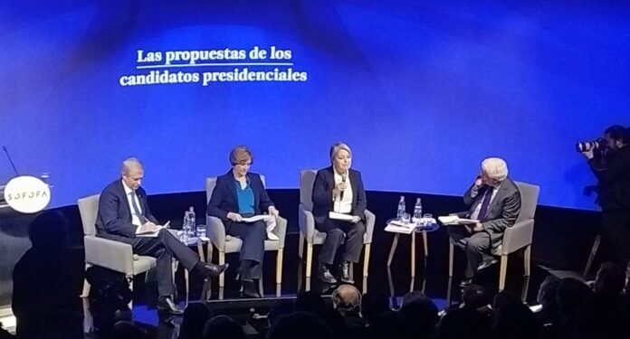 Ahora sobre economía: Kast, Jara y Matthei se tiran la pelea en la SOFOFA.
