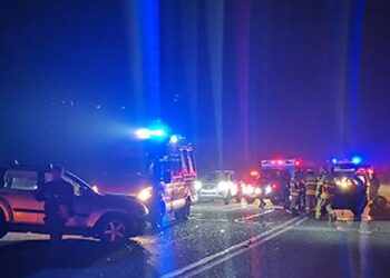 [AHORA] Accidente de autos en Pie Andino deja el tránsito detenido en ambas direcciones.