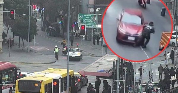 [Centro de Santiago] Carabinero es atropellado en medio de una persecución de un auto robado.