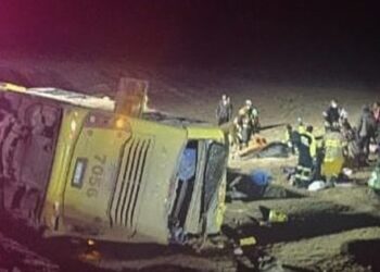 Trágico accidente en Taltal: al menos tres fallecidos y varios heridos tras volcamiento de bus argentino en la Ruta 5 Norte.