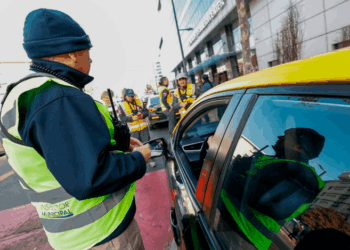 Fortalecen las fiscalizaciones a taxis en Providencia