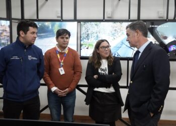 Ossandón recorre la futura central de seguridad en Independencia