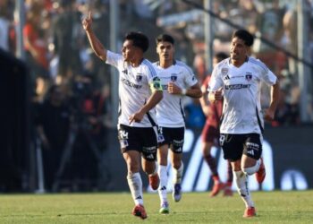 Colo Colo dio vuelta el partido contra La Serena gracias a un par de goles de Vicente Pizarro.
