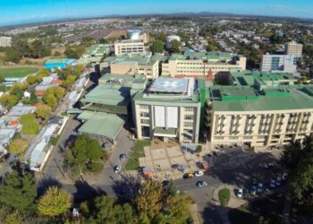 Corte de Concepción instruye el traslado urgente de un menor perjudicado por negligencia médica en el Hospital de Los Ángeles.