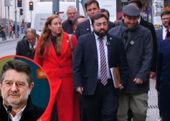 [VIDEO] Consejeros de la oposición presentan solicitud al Tricel para sacar a Claudio Orrego.