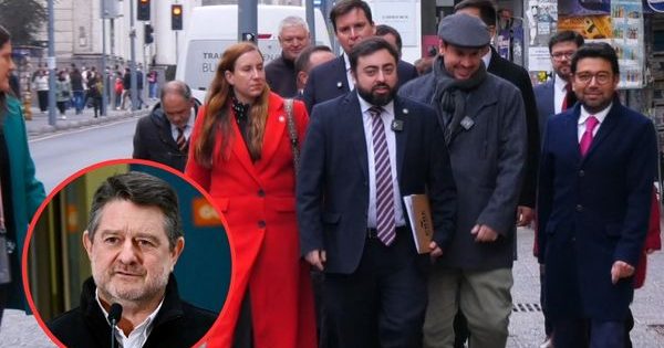[VIDEO] Consejeros de la oposición presentan solicitud al Tricel para sacar a Claudio Orrego.