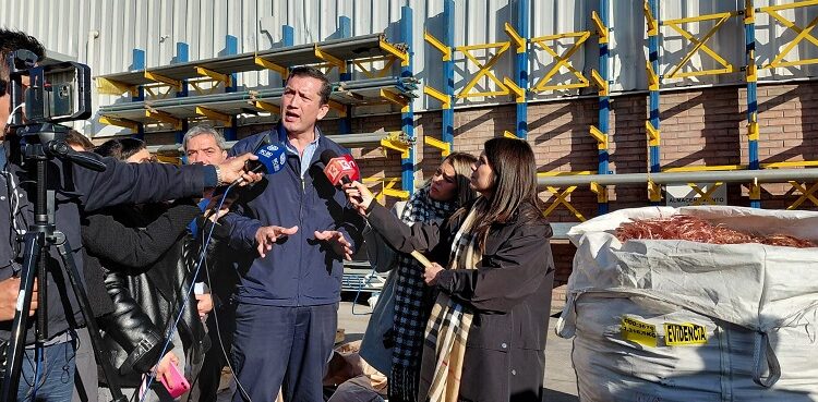 PDI retira más de 7 toneladas de cable de cobre robado de las instalaciones de CGE.