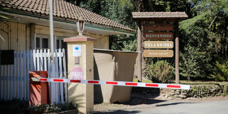 La comunidad de Villa Baviera se opone a la expropiación estatal: “Nos están revictimizando de nuevo”.