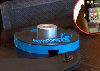 Lo Barnechea lanza plan piloto para limitar el uso de celulares en colegios.