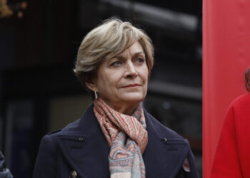 Matthei no se pronuncia sobre la denuncia de senadores RN, mientras Kast afirma rechazar “cualquier mal uso de redes sociales”.