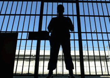 Población penal en Chile llega a 61 mil reos y alarma el aumento de extranjeros.